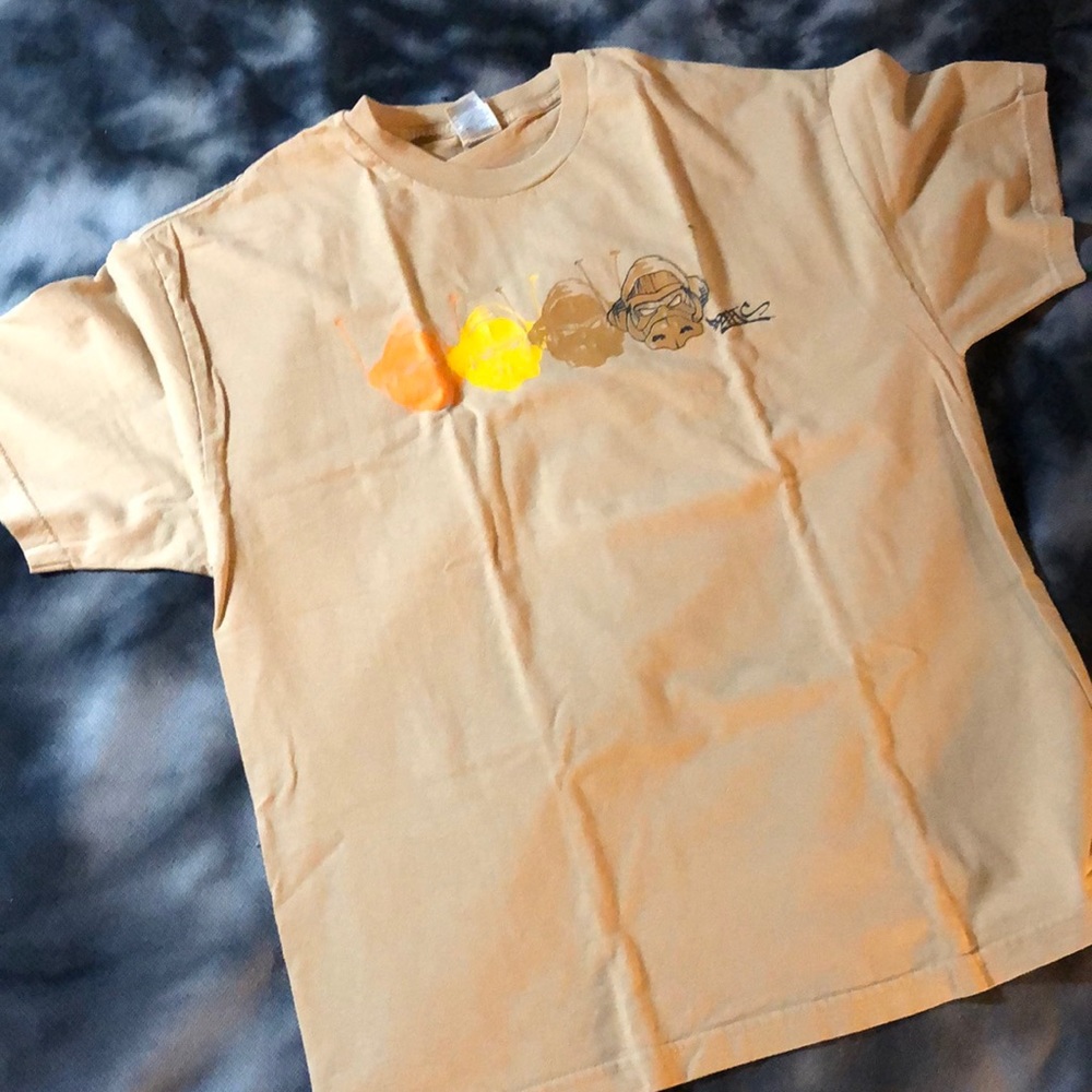 Tan men’s tee